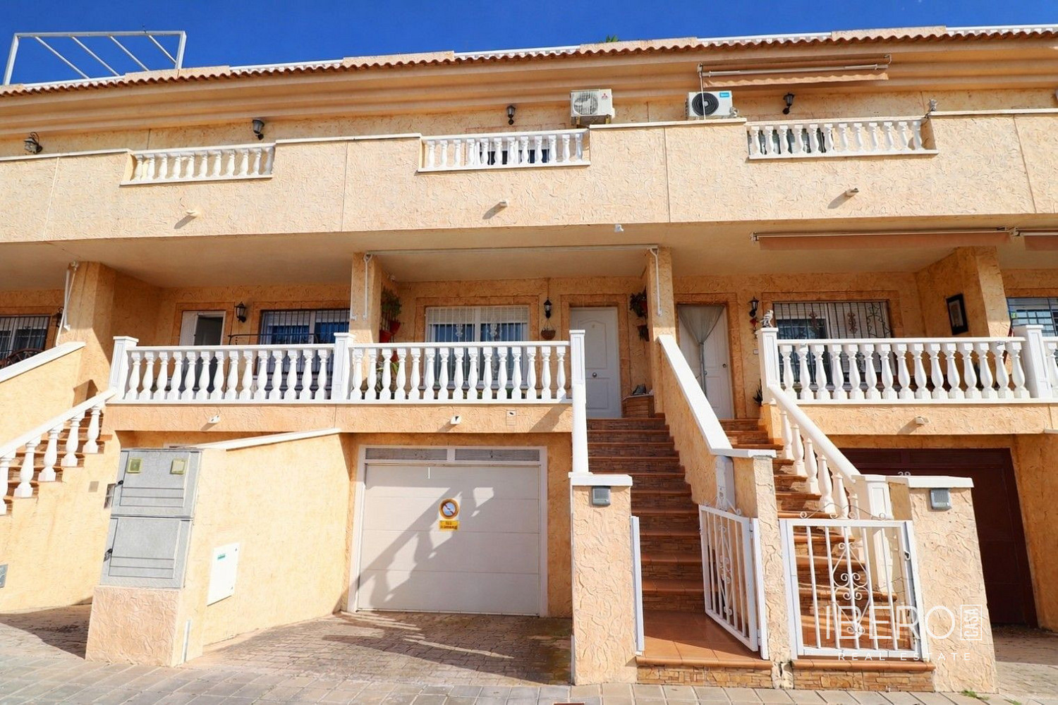 Prodej domu 241 m² s pozemkem 241 m², Redován