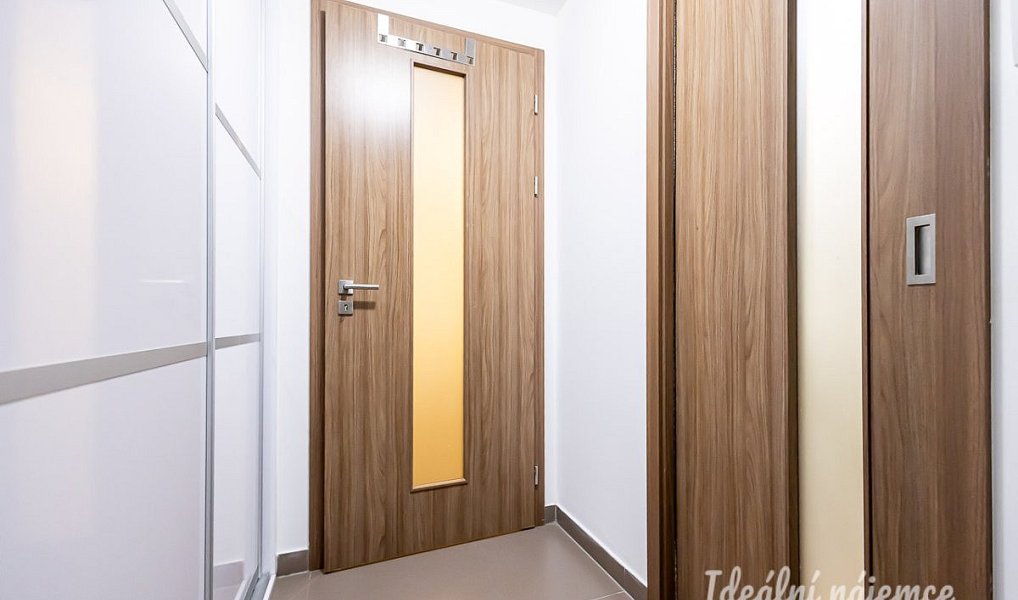 Pronájem bytu 2+kk 44 m², Praha – náhled fotky 13