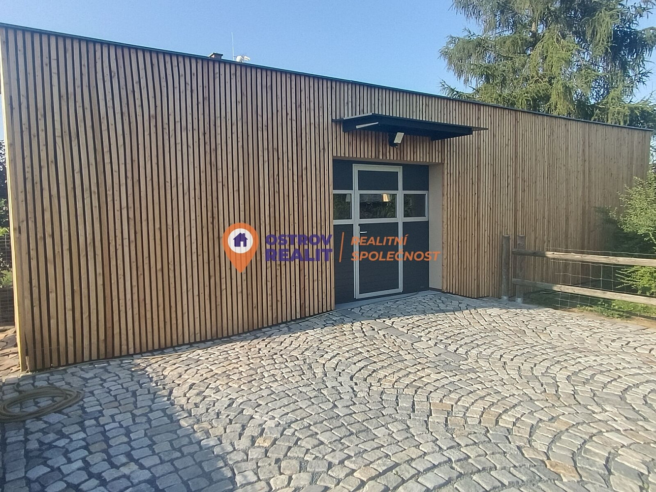 Pronájem obchodních prostor 30 m²
