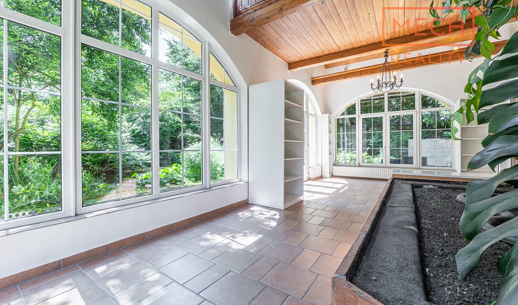Prodej domu 280 m² s pozemkem 603 m², Svijanský Újezd – náhled fotky 2