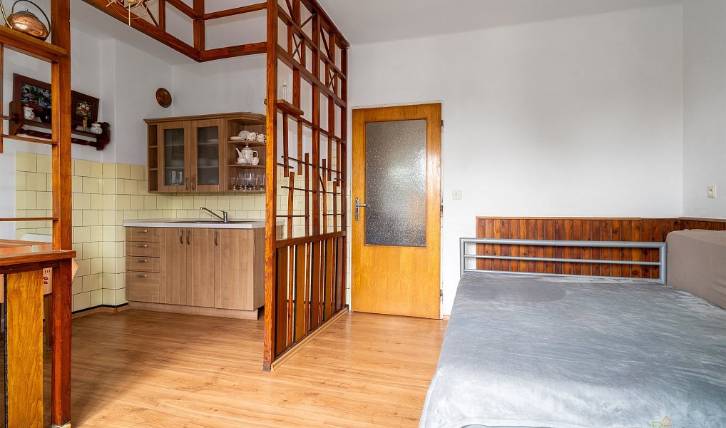 Prodej domu 160 m² s pozemkem 1 008 m², Miskovice – náhled fotky 18