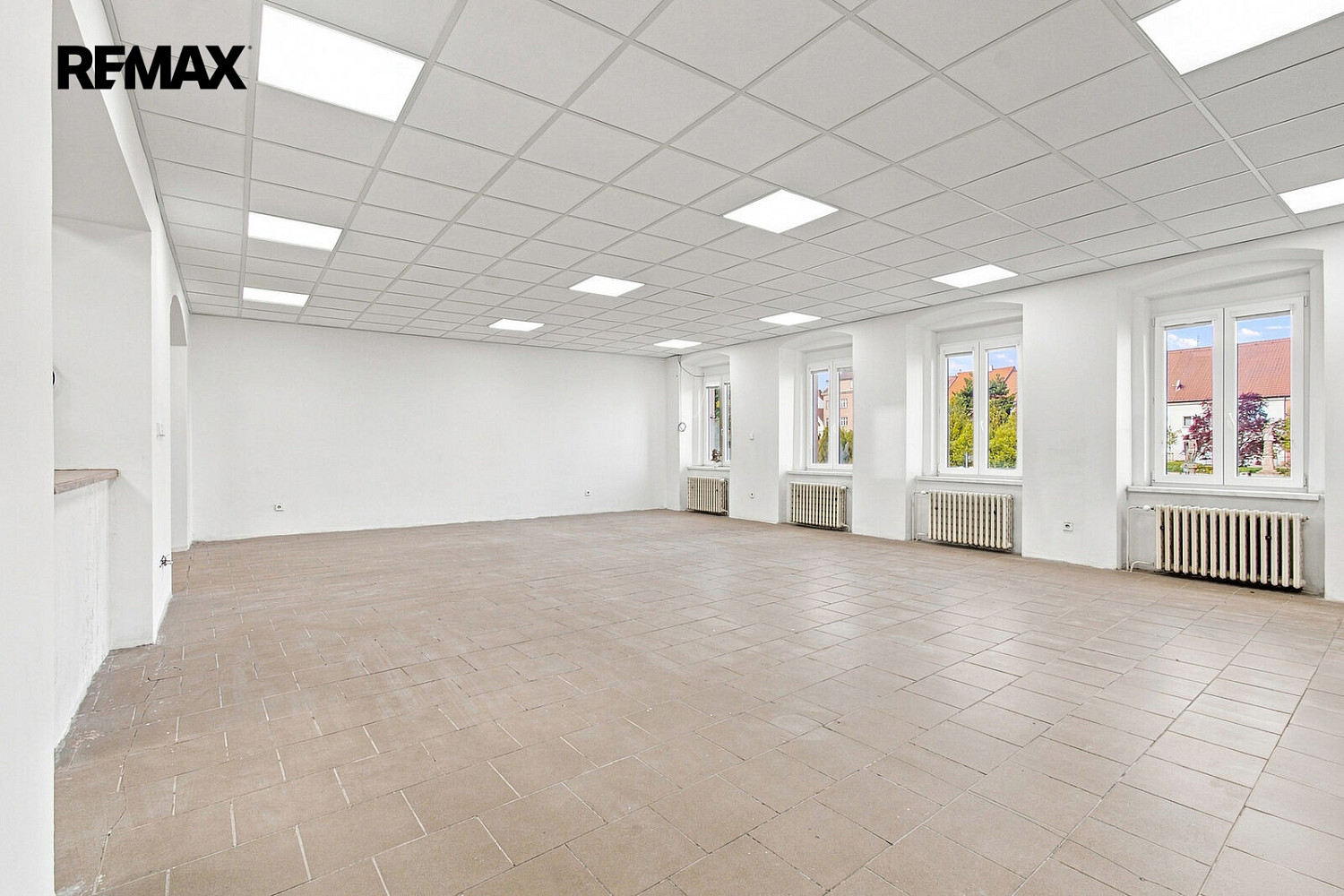 Pronájem obchodních prostor 171 m² – fotografie 4