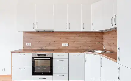Pronájem bytu 3+kk 74 m²