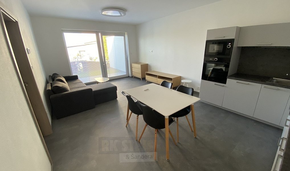 Pronájem bytu 4+kk 80 m², Včelná – náhled fotky 2