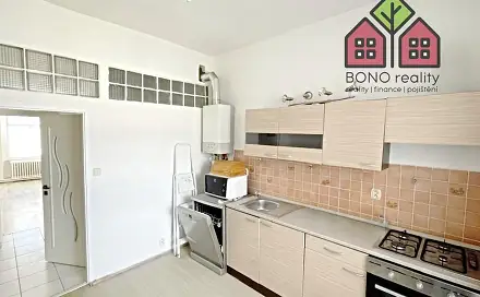 Pronájem bytu 3+1 75 m², Karla Čapka, Teplice