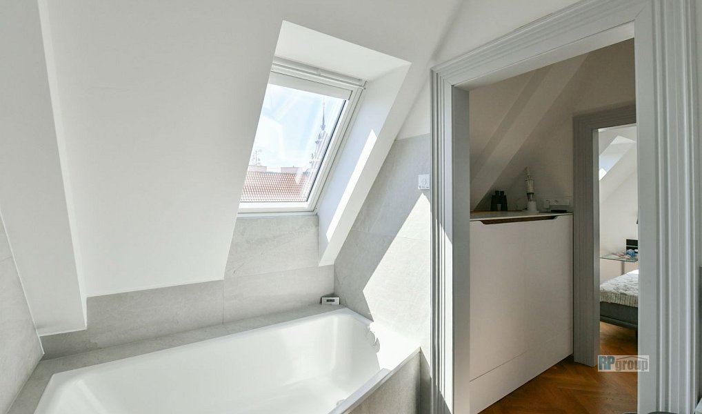 Prodej bytu atypického 108 m², Praha – náhled fotky 12