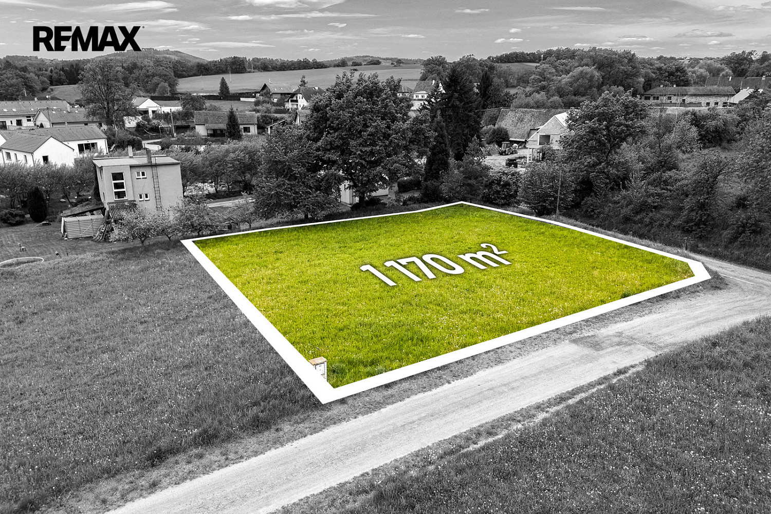 Prodej stavebního pozemku 1 170 m² — photo 2
