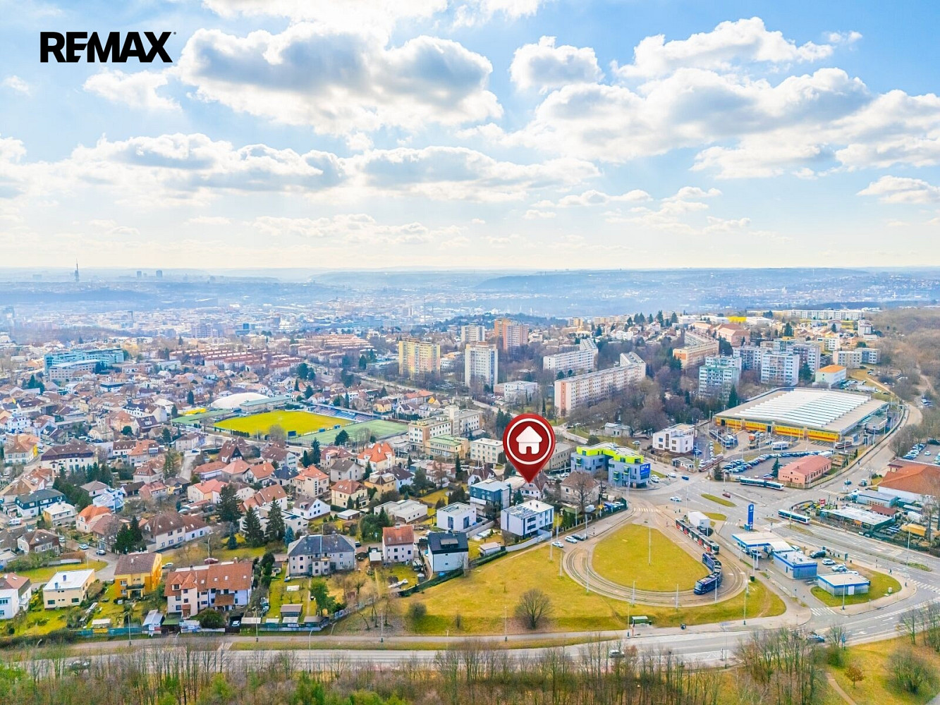 Prodej domu 249 m² s pozemkem 460 m² – fotografie 2