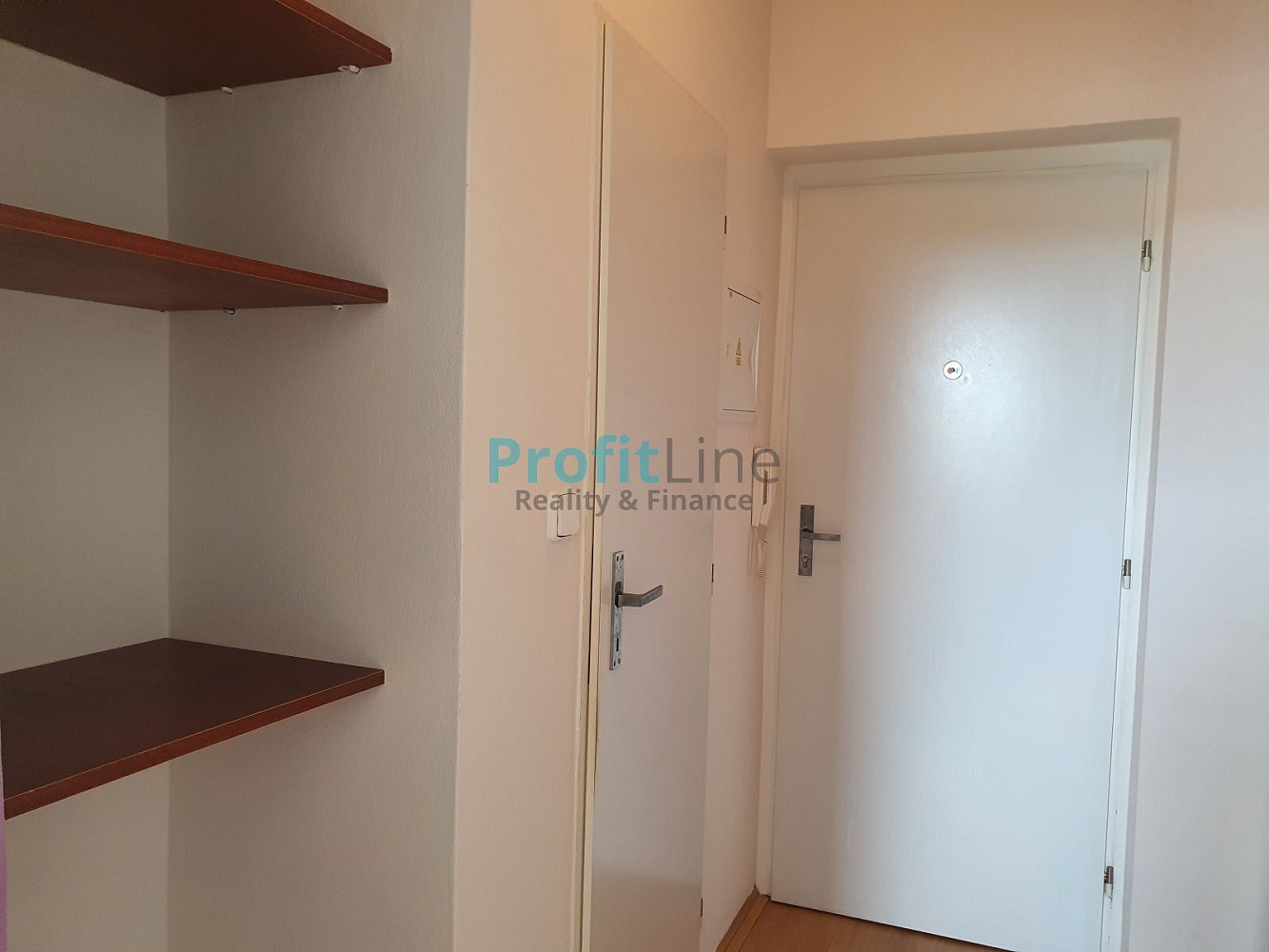 Pronájem bytu 1+kk 26 m² – fotografie 4
