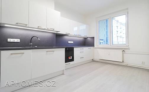 Pronájem bytu 2+1 68 m², Petra Rezka, Praha 4 - Nusle