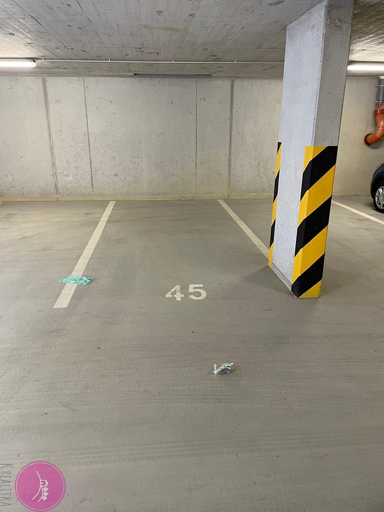 Pronájem garážového stání na ulici aloise rašína v olomouci