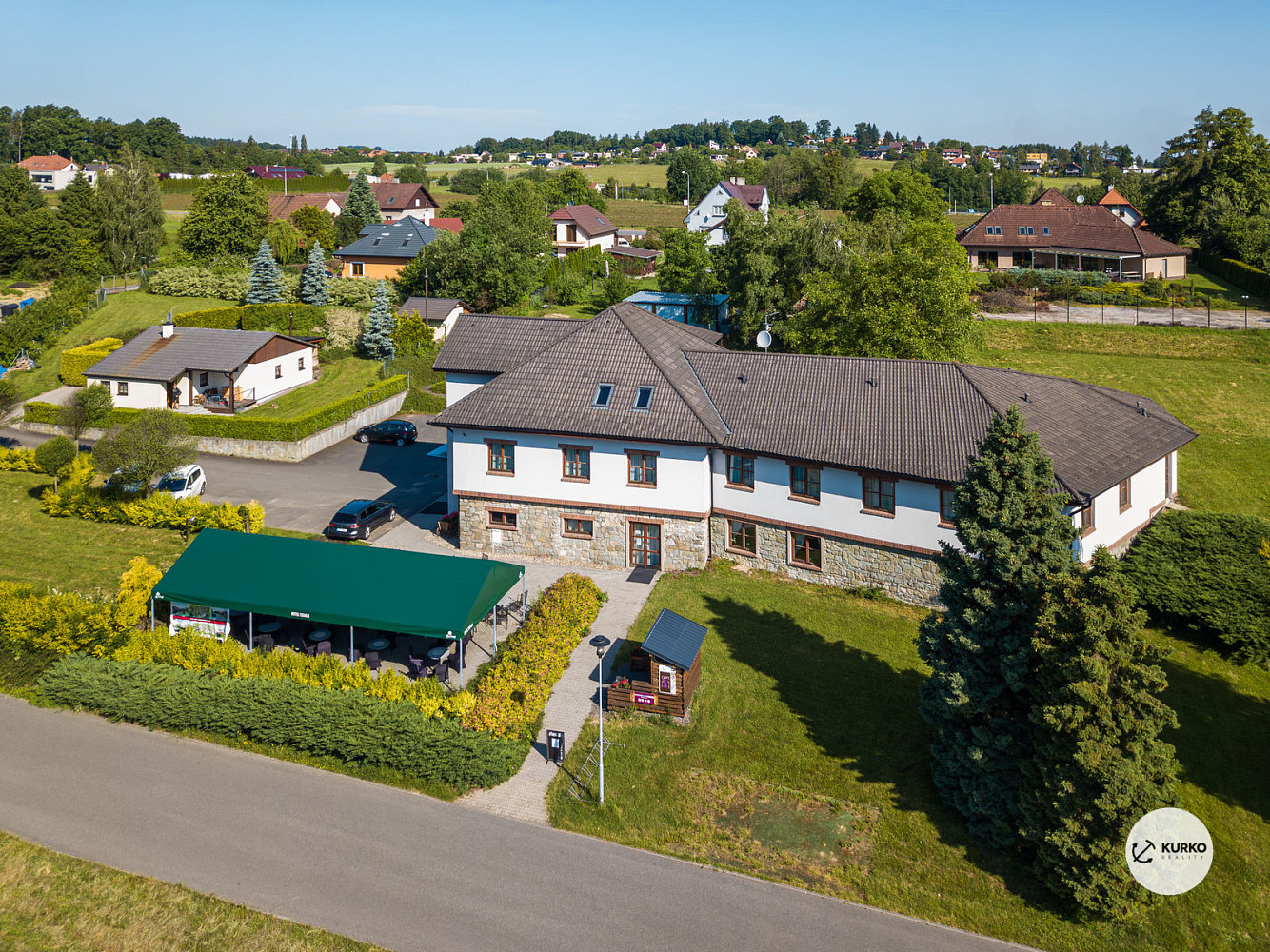 Prodej ubytovacího objektu 1 200 m² – fotografie 3