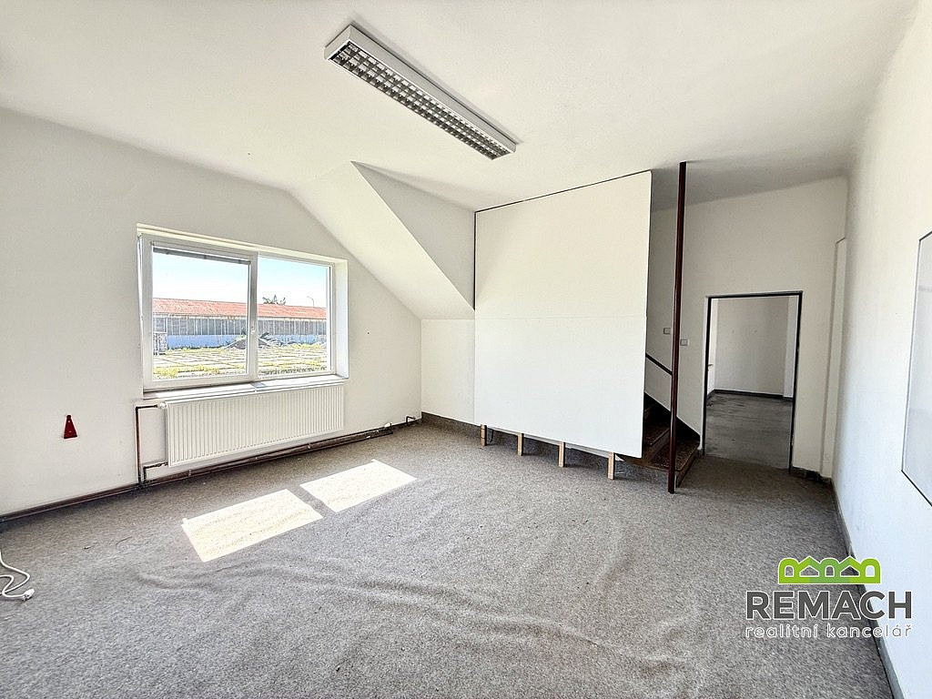 Pronájem skladovacích prostor 54 m²