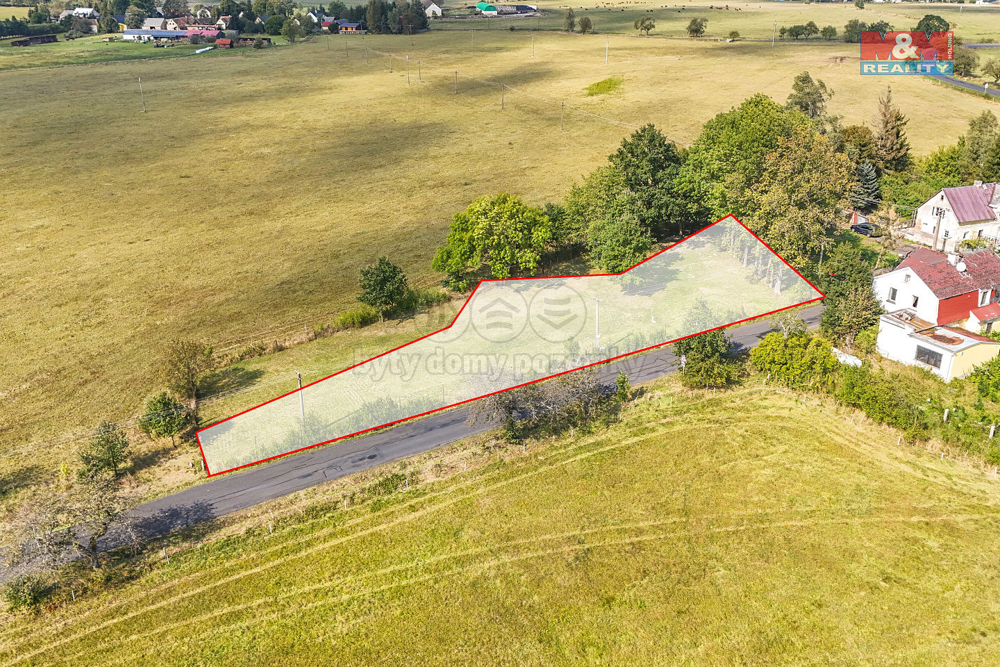Prodej stavebního pozemku 1 661 m²