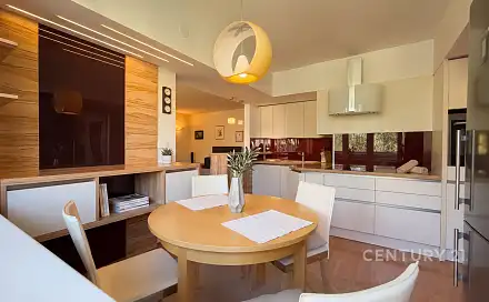 Prodej bytu 6+kk 154 m², Albrechtická, Krnov - Pod Bezručovým vrchem, okres Bruntál