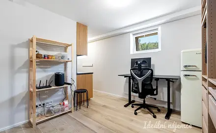 Pronájem bytu 1+kk 29 m², Nádražní, Vrané nad Vltavou, okres Praha-západ