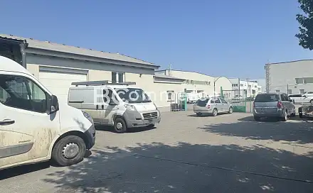 Pronájem skladovacích prostor 598 m²