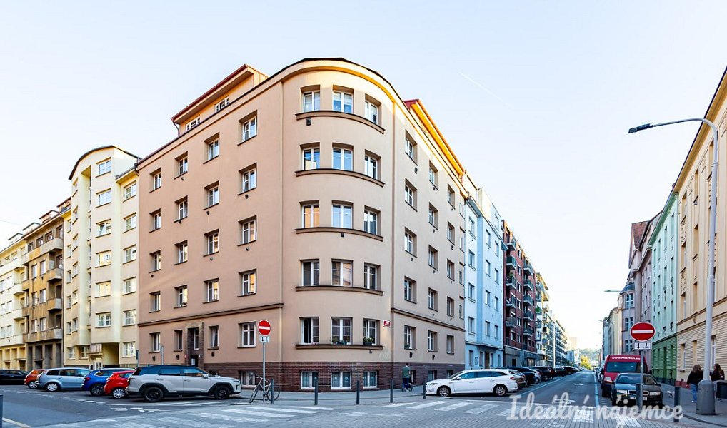 Pronájem bytu 1+kk 20 m², Praha – náhled fotky 15