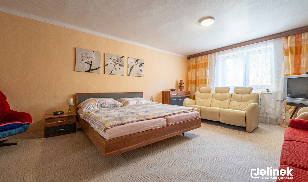 Prodej domu 200 m² s pozemkem 363 m², Bystré – náhled fotky 2