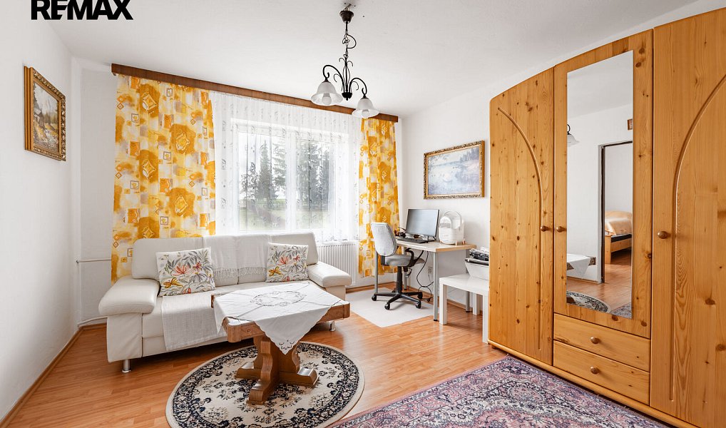 Prodej domu 328 m² s pozemkem 758 m², Vejprty – náhled fotky 36