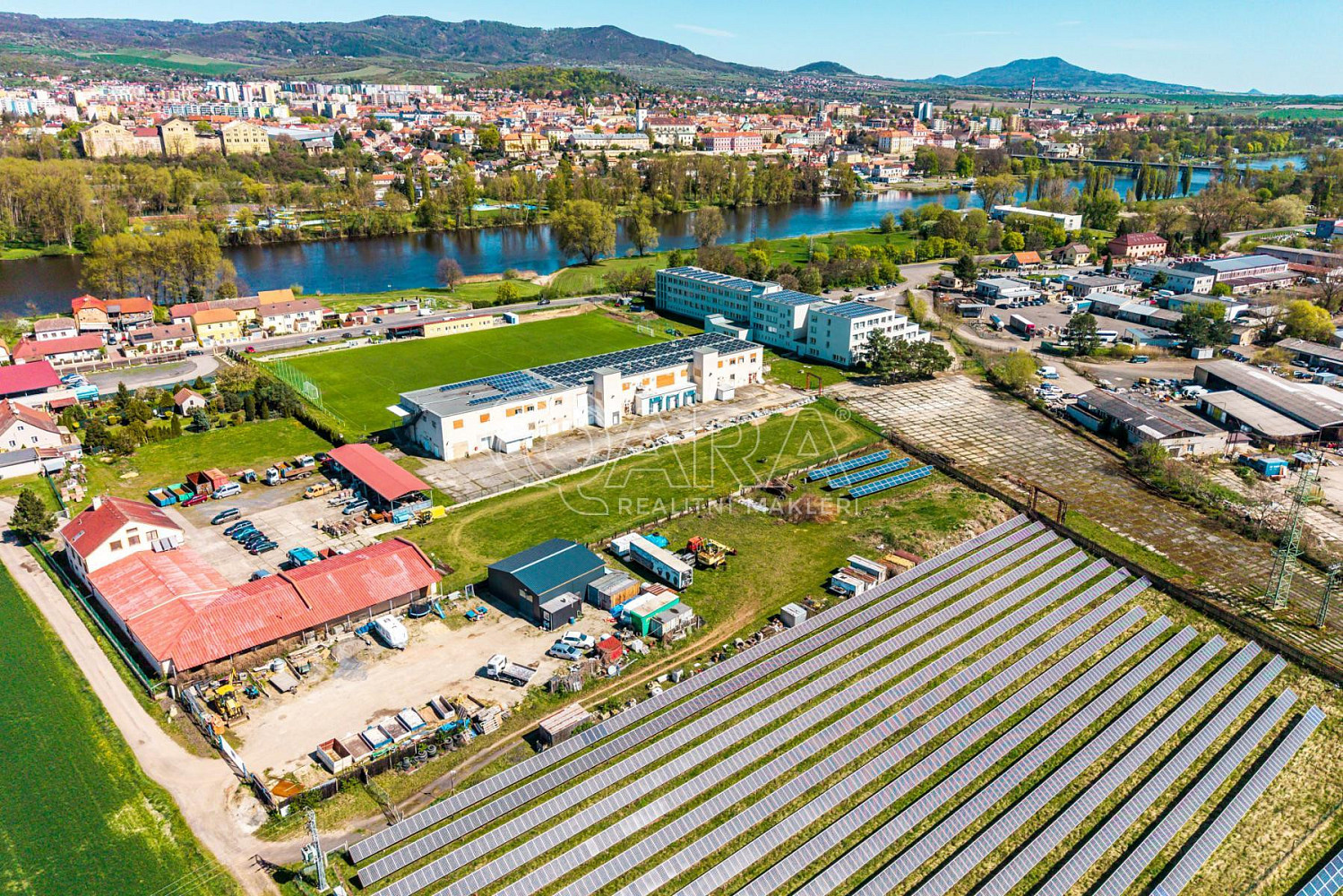 Prodej komerčního pozemku 1 000 m² – fotografie 5