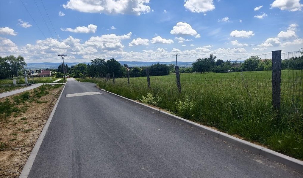 Prodej stavebního pozemku 867 m², Radslavice – náhled fotky 3