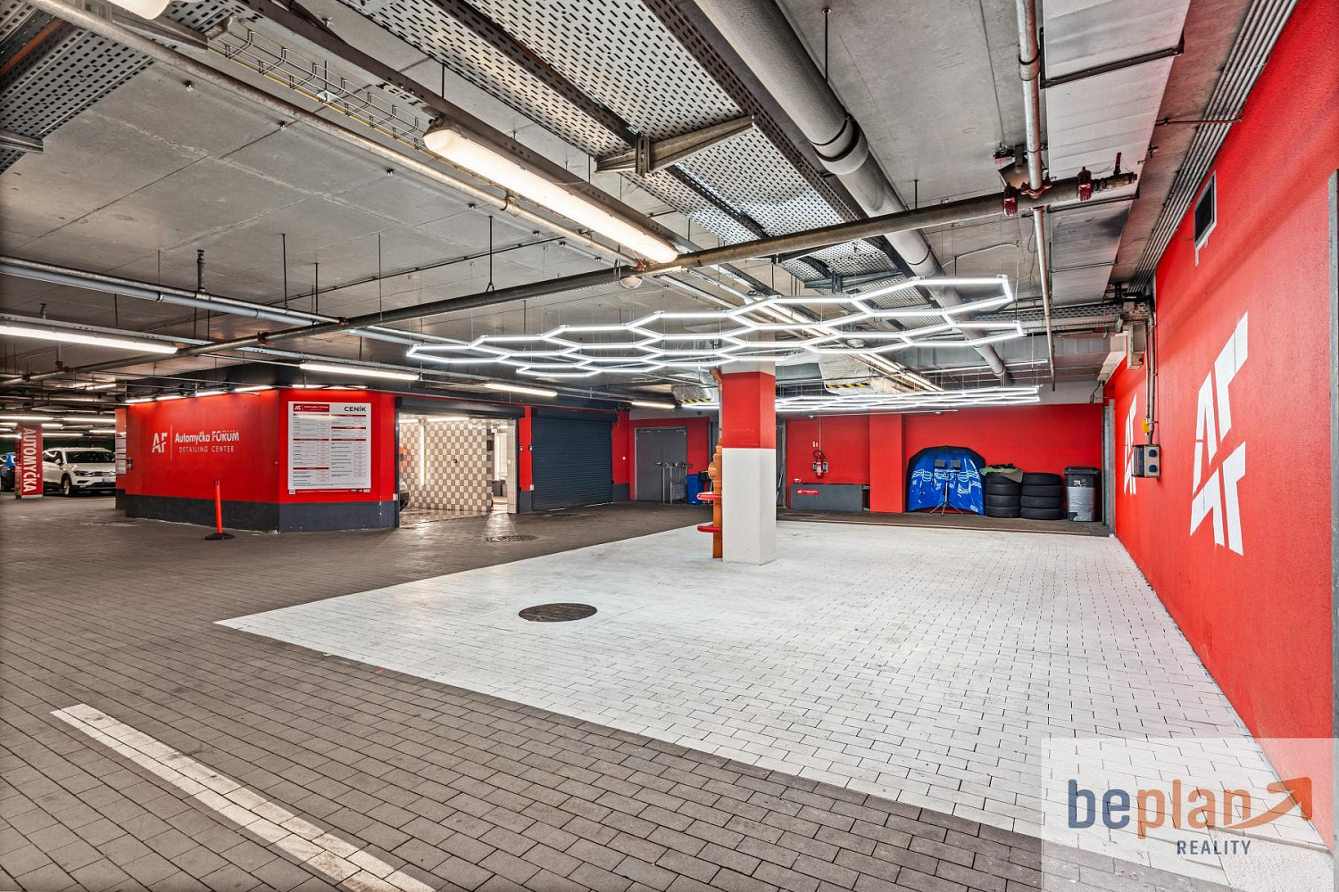 Prodej obchodních prostor 108 m² – fotografie 3