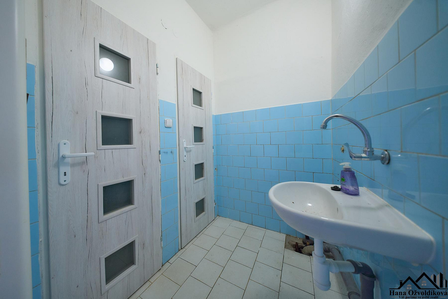 Prodej obchodních prostor 755 m² — photo 2