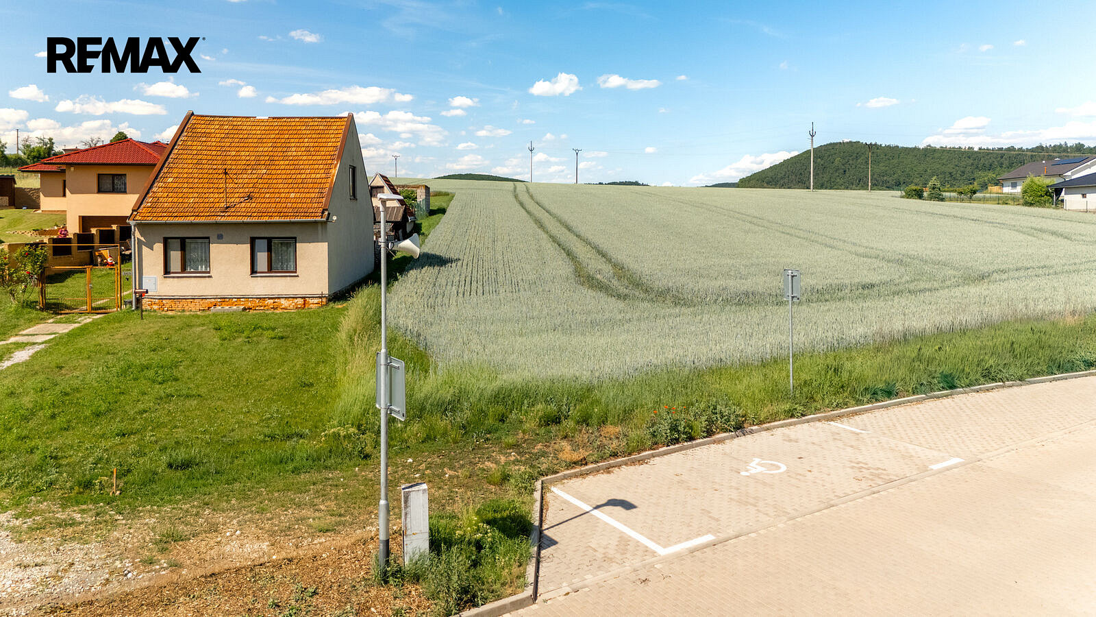 Prodej stavebního pozemku 1 719 m² – fotografie 3
