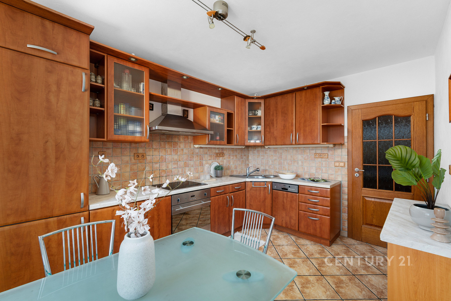 Prodej domu 346 m² s pozemkem 1 494 m² — photo 2