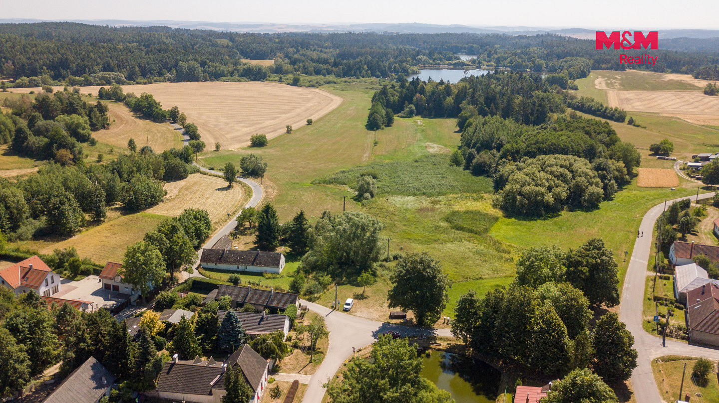 Prodej stavebního pozemku 1 609 m² – fotografie 2