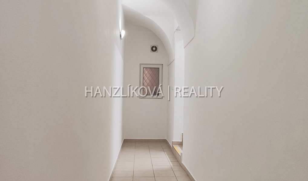 Pronájem obchodních prostor 66 m², České Budějovice – náhled fotky 15