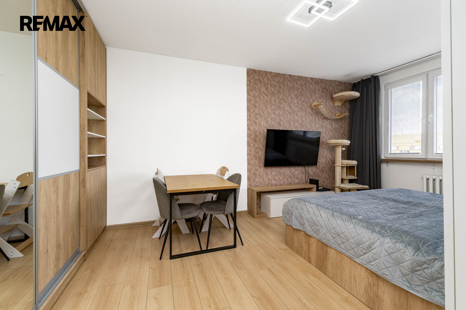 Prodej bytu 2+1 55 m² — photo 2