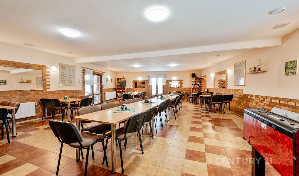 Prodej ubytovacího objektu 1 320 m², Jistebnice – náhled fotky 12