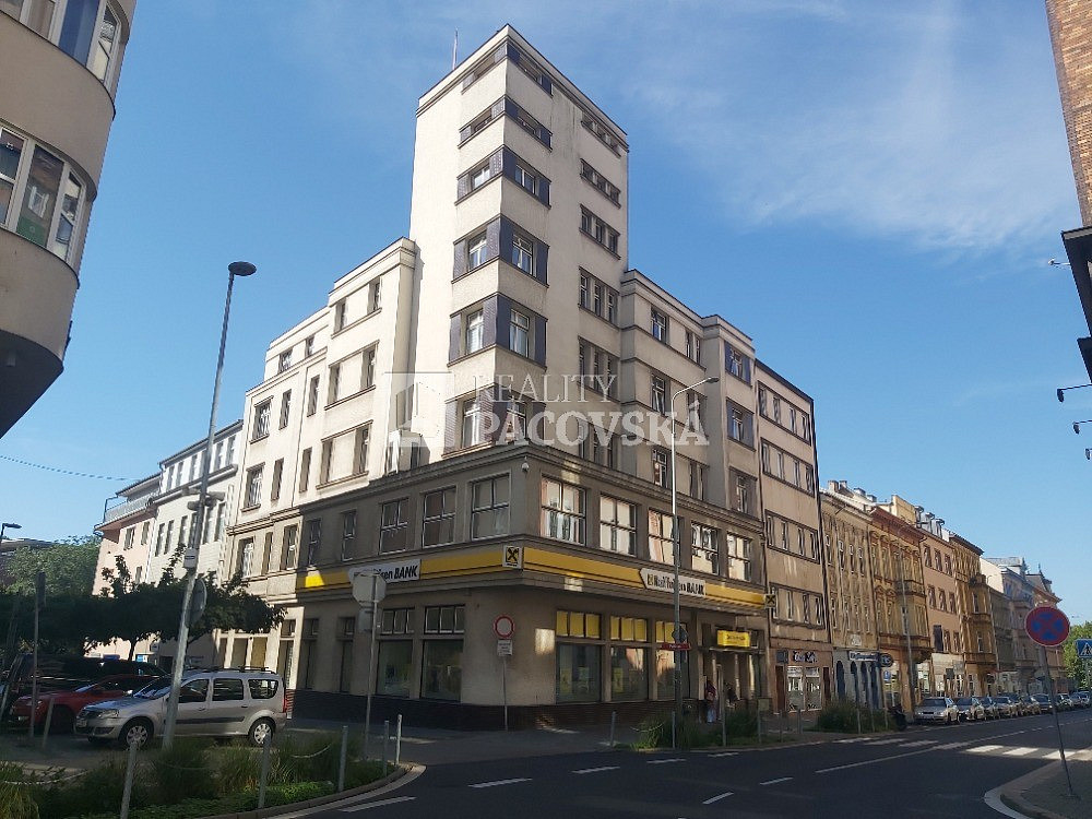 Pronájem kanceláře 54 m²