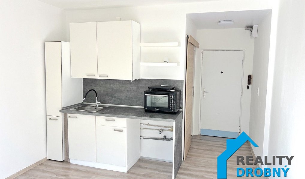 Prodej bytu 1+kk 19 m², Děčín – náhled fotky 2