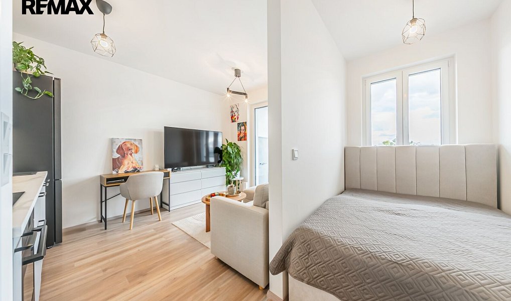 Prodej bytu 1+kk 31 m², Praha – náhled fotky 3