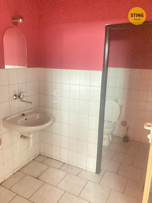 Pronájem komerčního objektu (jiného typu) 104 m² – fotografie 5