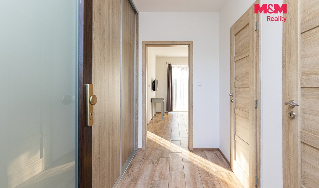 Prodej domu 122 m² s pozemkem 328 m², Dříteč – náhled fotky 16