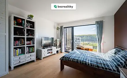 Prodej bytu 1+kk 33 m², Mezi vodami, Praha 4 - Modřany