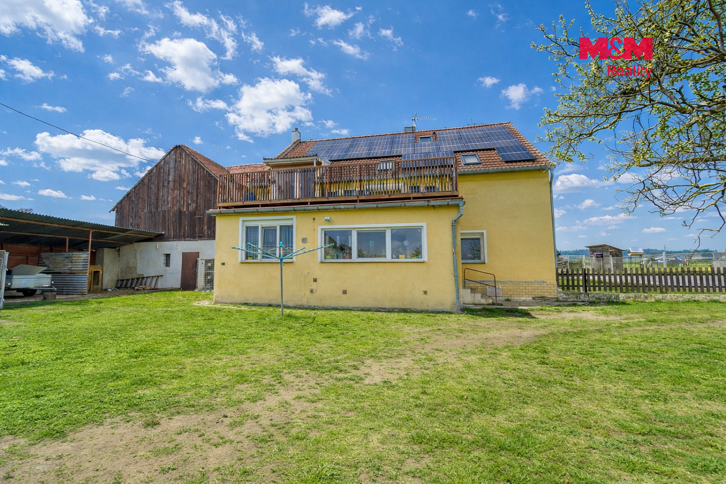 Prodej domu 197 m² s pozemkem 1 100 m² — photo 2