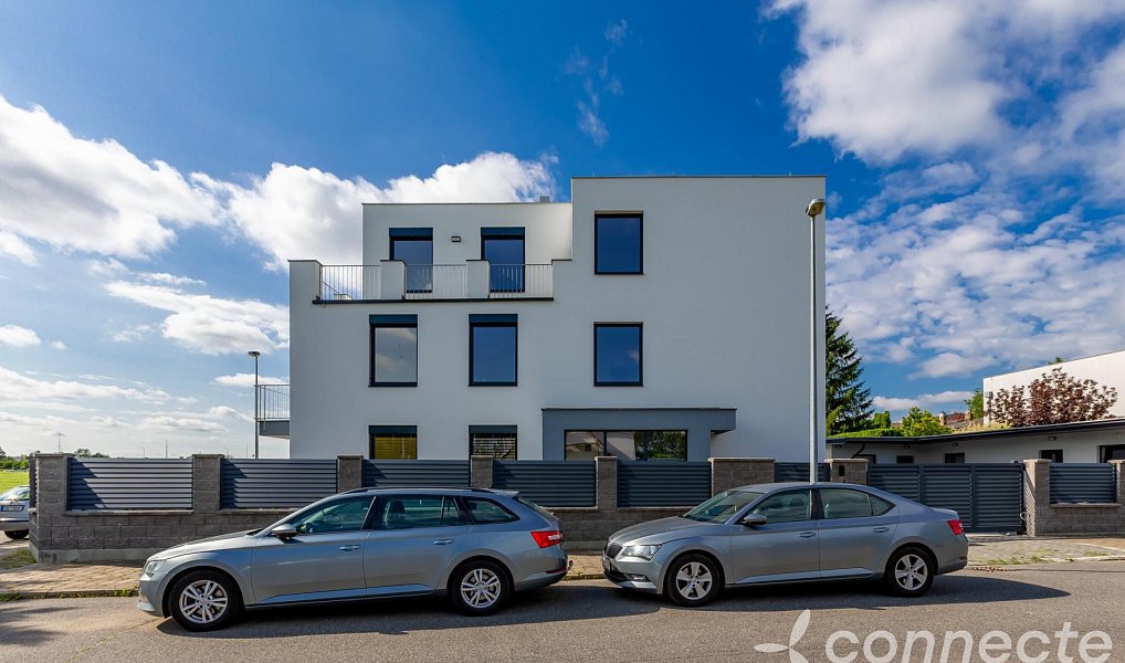 Prodej bytu 2+kk 43 m², Praha – náhled fotky 2