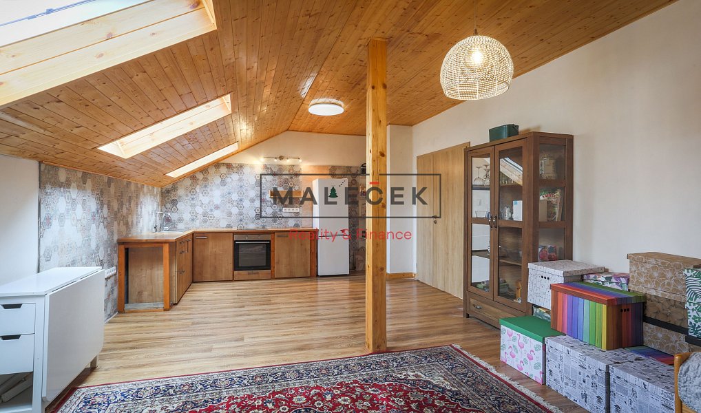 Prodej domu 258 m² s pozemkem 1 265 m², Zadní Třebaň – náhled fotky 12