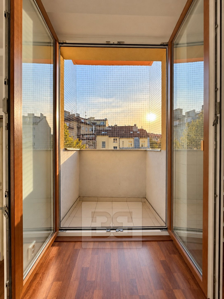 Pronájem bytu 2+1 57 m² – fotografie 2
