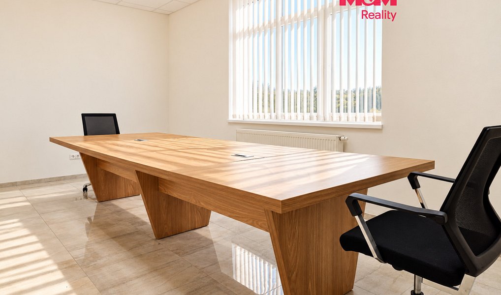 Pronájem komerčního prostoru, 208 m², Praha-východ, Úvaly