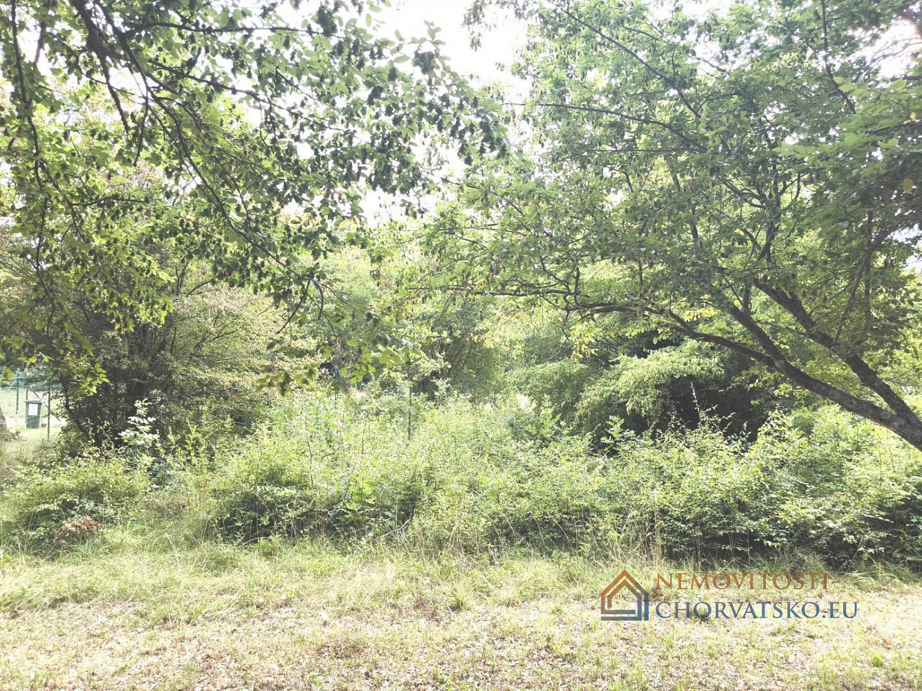 Prodej stavebního pozemku 340 m² - Widok 3