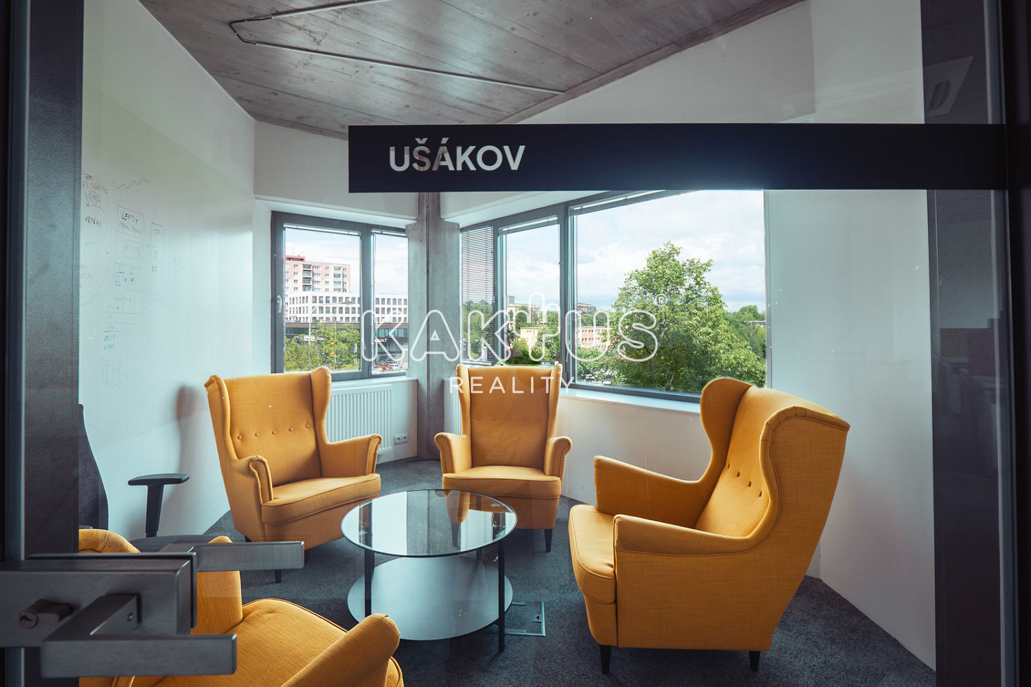 Prodej kanceláře 246 m² — photo 4