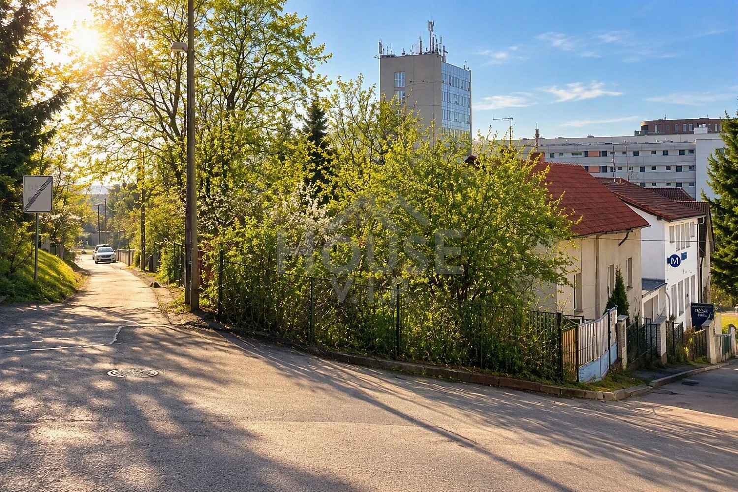 Prodej stavebního pozemku 653 m² – fotografie 2