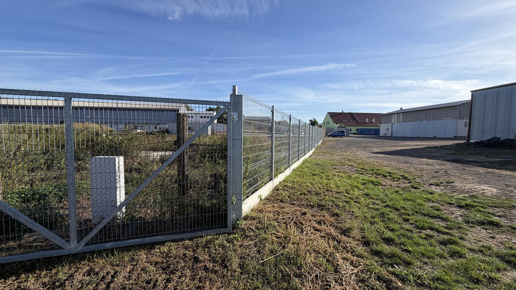 Pronájem komerčního pozemku 2 028 m² – fotografie 3