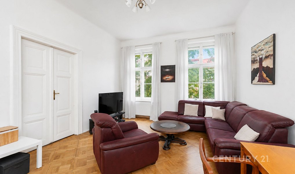 Prodej bytu 2+1 100 m², Praha – náhled fotky 3